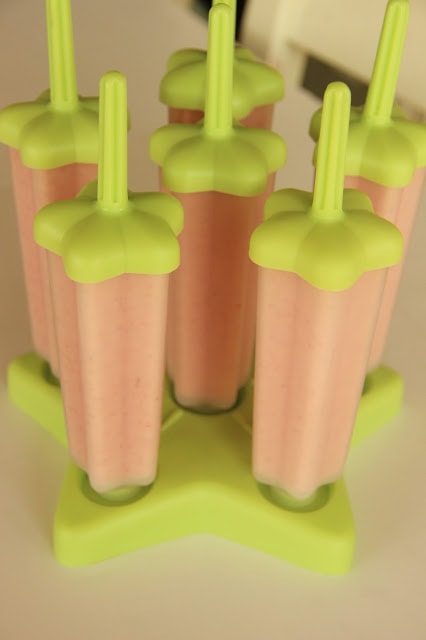 Strawberry Banana Pudding Pops