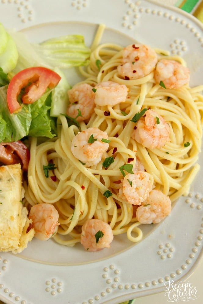  Lemon Shrimp Linguine - A quick and easy pasta recipe filled with shrimp, a light lemon and garlic sauce, and red pepper flakes for a little bite.