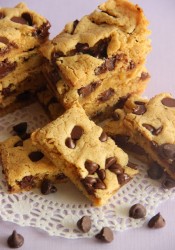 Gooey Brown Sugar Chocolate Chip Bars