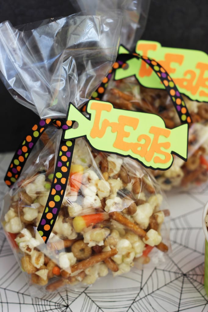 Gooey Halloween Popcorn Crunch