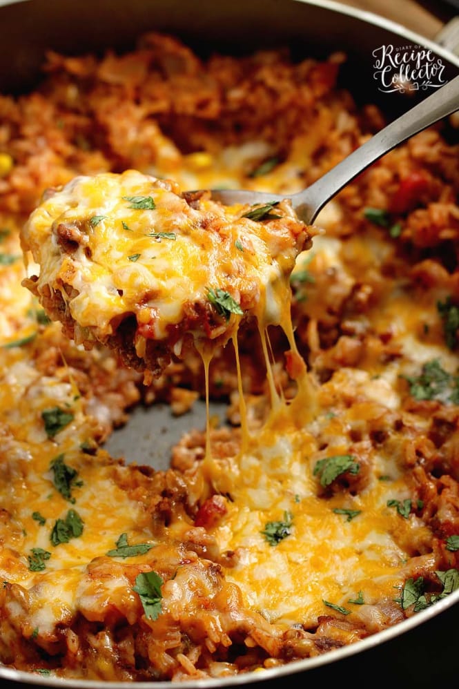 One-Pot Mexi Beef & Corn Bake - This is a super easy  one-pot dish filled with ground beef, tomatoes, corn, rice, and Mexican spices. 