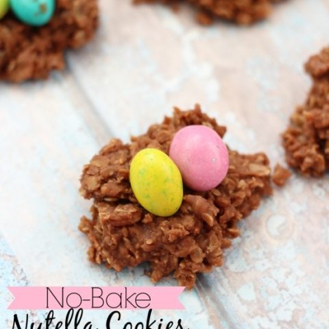 No-Bake Nutella Cookies - A quick and easy no-bake cookie perfect for holidays or every day filled with Nutella and oatmeal!