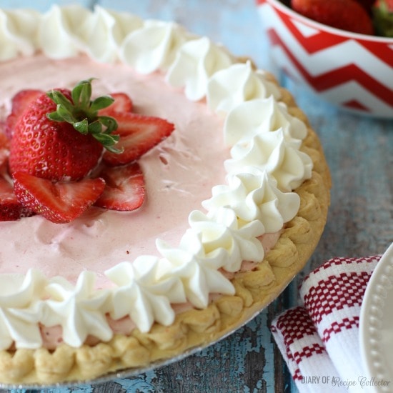 Strawberry Daiquiri Pie - A super simple summer dessert made with strawberry daiquiri mix! Don't worry...there is no alcohol so it is kid-friendly too! - Diary of a Recipe Collector