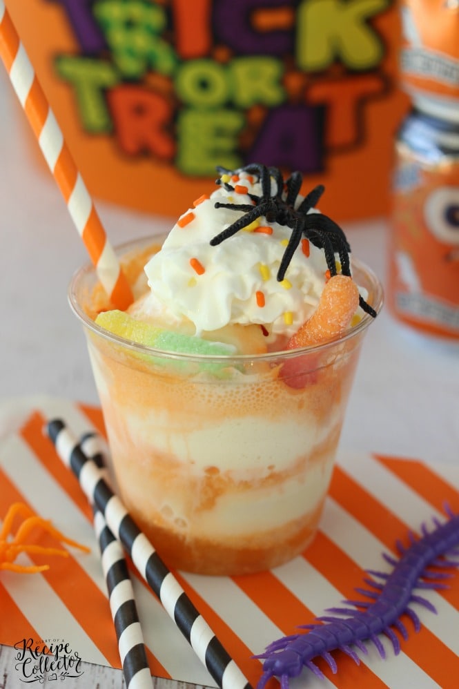 Scary Sunkist Floats - These make such fun and easy treats for a Halloween party! Plus find out how to make a fun Boo Basket to treat your neighbors and friends!