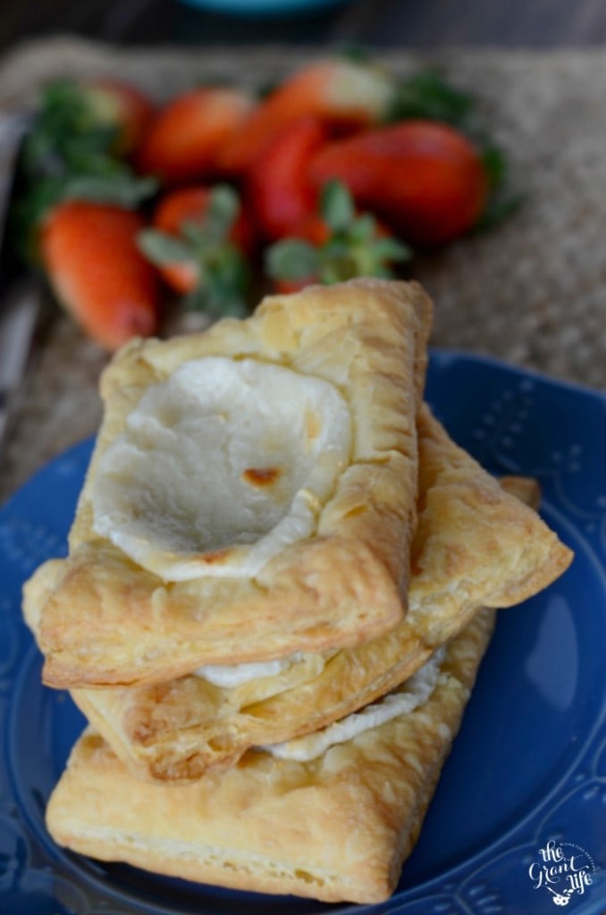 Weekly Family Meal Plan -Copycat Starbucks Cheese Danish