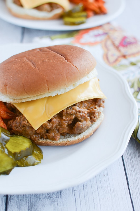 Weekly Family Meal Plan - Crockpot Cheeseburgers