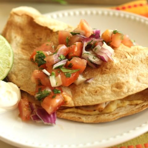 Skinny Crunch Wrap - An easy and light lunch idea garnished with a fresh pico salsa.