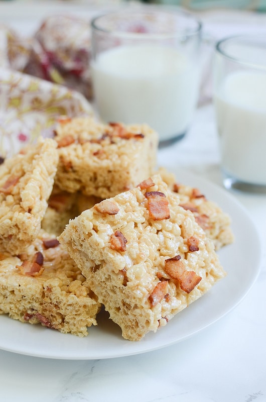 Weekly Family Meal Plan - Maple Bacon Rice Krispie Treats