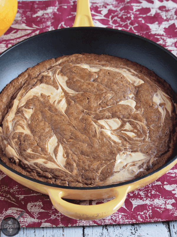 Weekly Family Meal Plan - Pumpkin Cheesecake Skillet Brownies