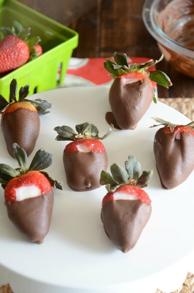 Chocolate Cheesecake Stuffed Strawberries