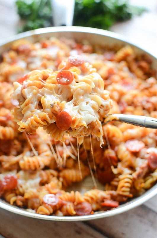 One Pan Pizza Pasta