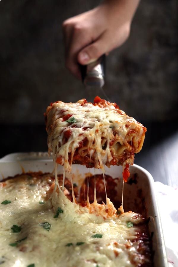 Roasted Red Pepper Puttanesca Lasagna Rolls