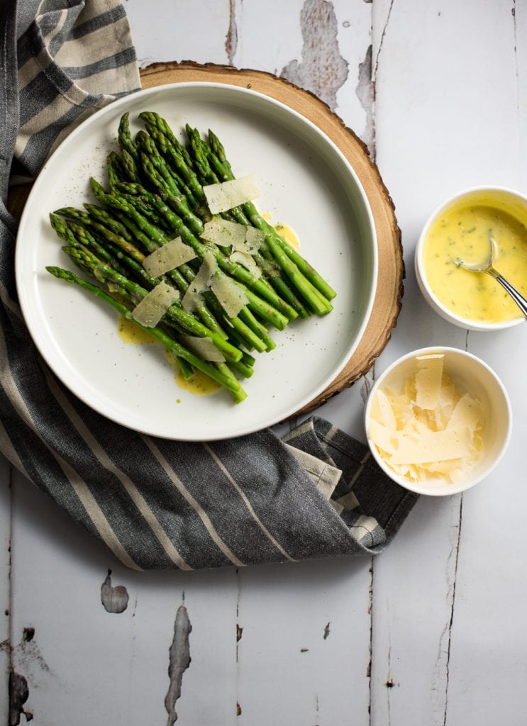 Steamed Asparagus with Ghee Bearnaise Sauces