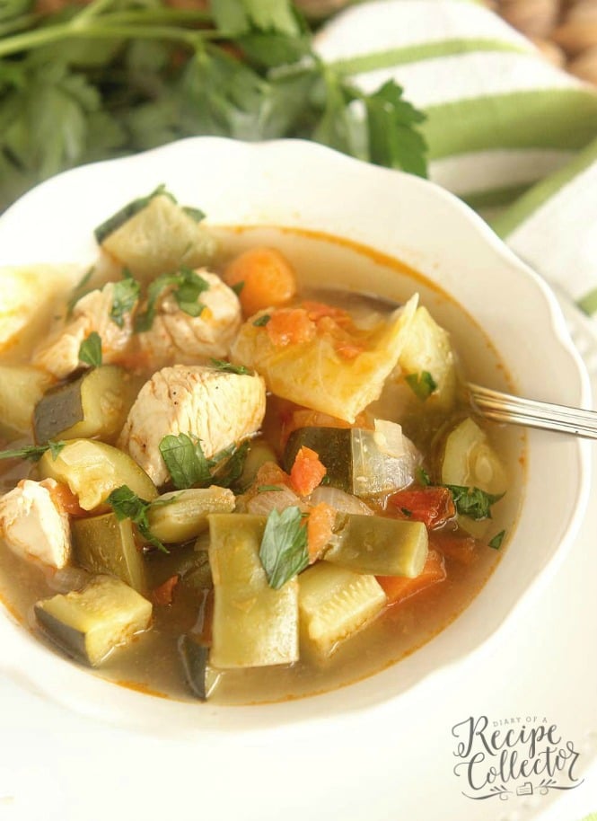 Skinny Chicken Vegetable Soup - This healthy soup is filled with tons of great vegetables and chicken in a light broth. This low carb meal will leaving you feeling full and guilt-free!!