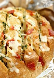 Cheesy Pepperoni Garlic Pull Apart Bread