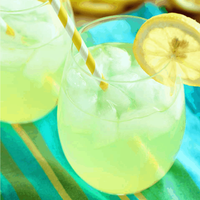 Skinny Vodka Lemonade - Diary of A Recipe Collector