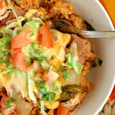 Chicken Fajita Bowlrito - All the great taste of chicken fajitas minus the tortilla made easy with the help of slow cooker mexican chicken!!