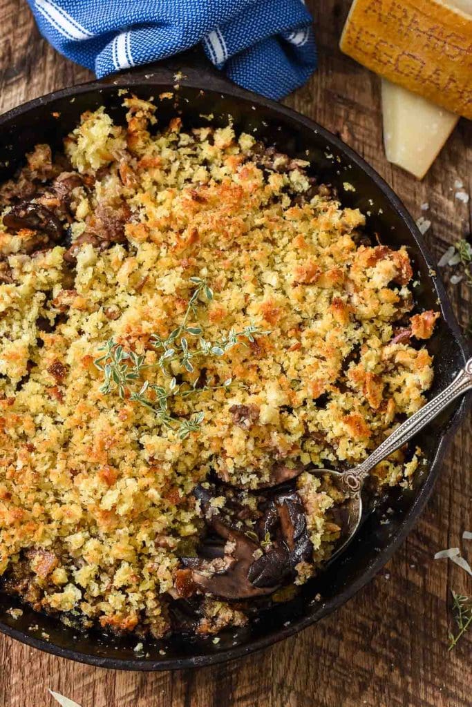 Baked Mushrooms with Red Wine and Parmesan Crumbs