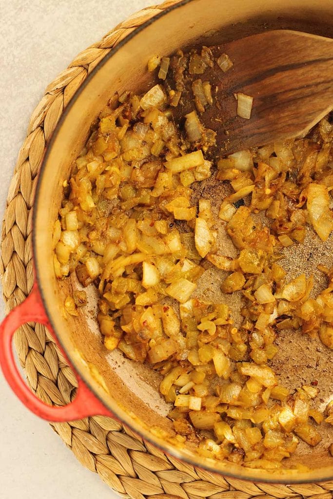 Easy White Bean Chicken Soup is a healthy one pot soup with chicken, Great Northern beans, and green chiles. High-protein, high-fiber, and perfect for meal prep.