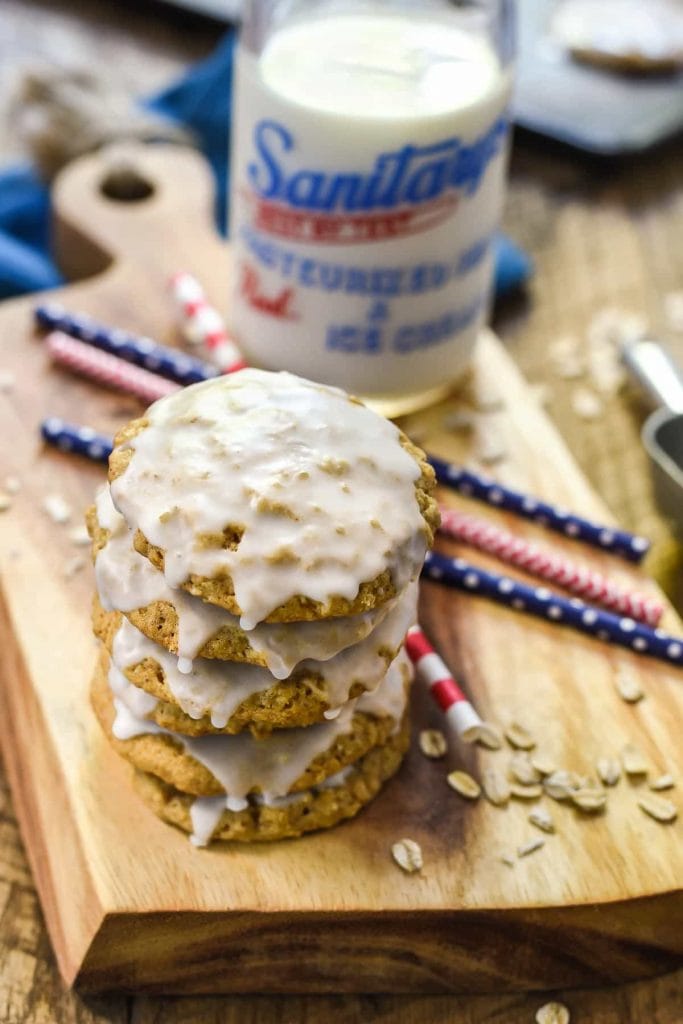 Old Fashioned Iced Oatmeal Cookies