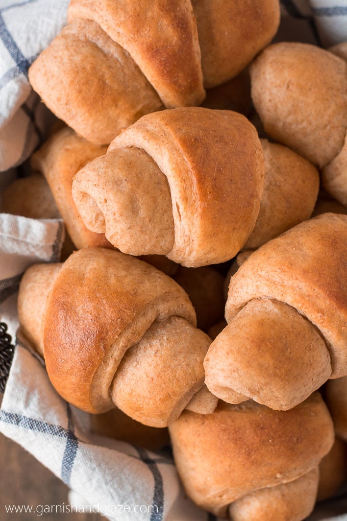  Honey Wheat Dinner Rolls