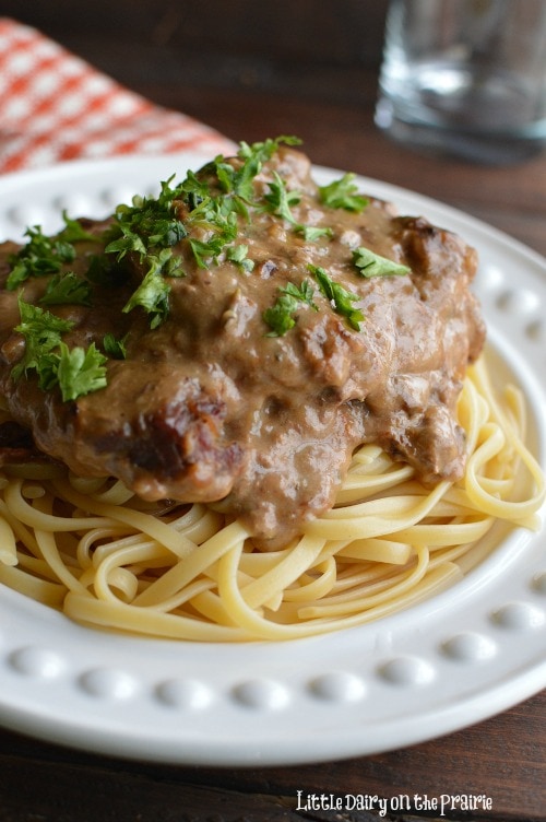 Slow Cooker Cube Steak with Mushroom Sauce