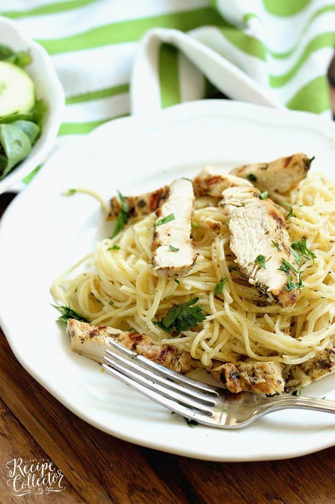 Basil Pesto Chicken Alfredo - An easy, delicious, and quick 30 minute chicken dinner recipe!  