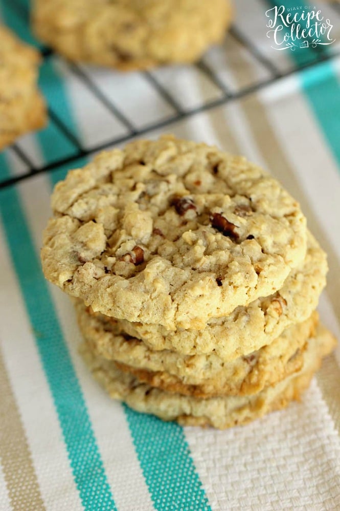 Oatmeal Toffee Pecan Cookies - A fuss-free delicious oatmeal cookie recipe.  No chilling required!