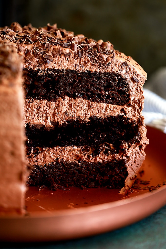 https://melaniemakes.com/blog/2013/10/triple-layer-chocolate-brownie-cake.html