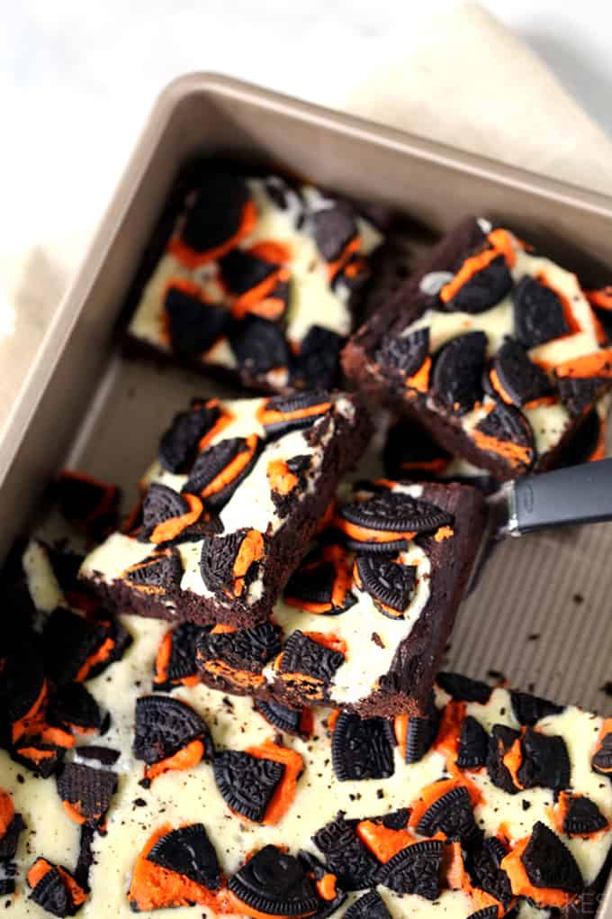 Pumpkin Spice Oreo Cheesecake Bars