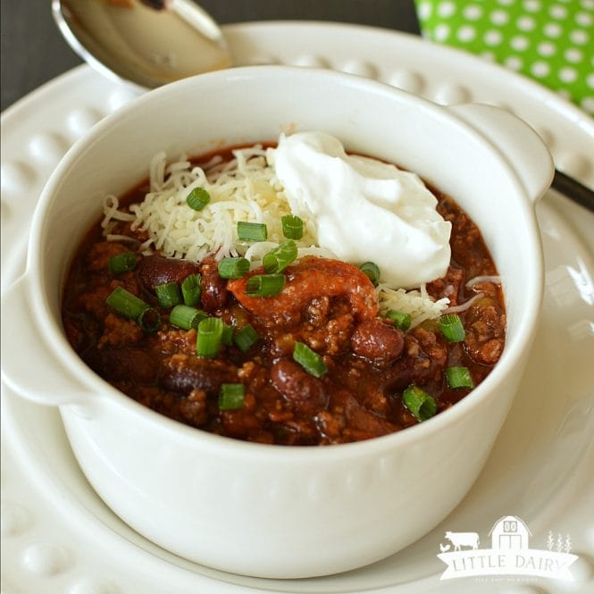 Slow Cooker Pepperoni Pizza Chili