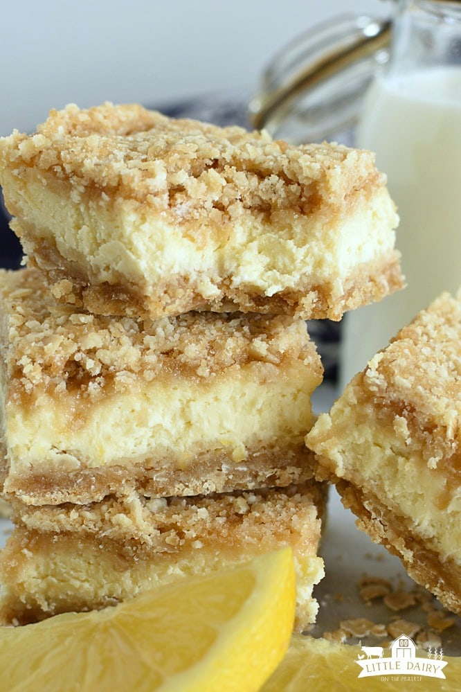 Lemon Cheesecake Crumb Bars