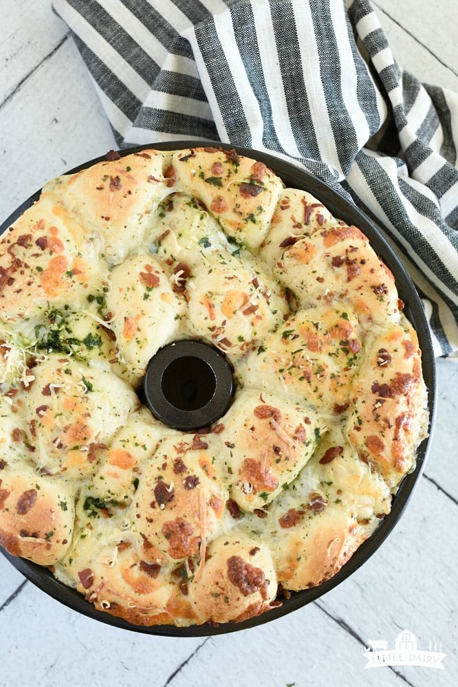 Cheesy Bacon Ranch Monkey Bread