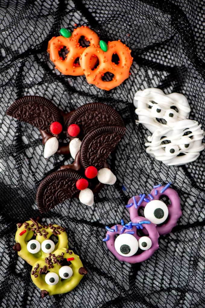 Halloween Chocolate Covered Pretzels