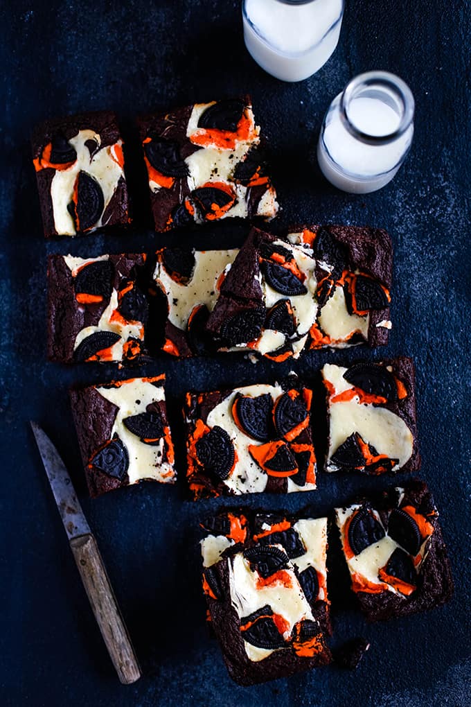 Pumpkin Spice Oreo Cheesecake Brownies