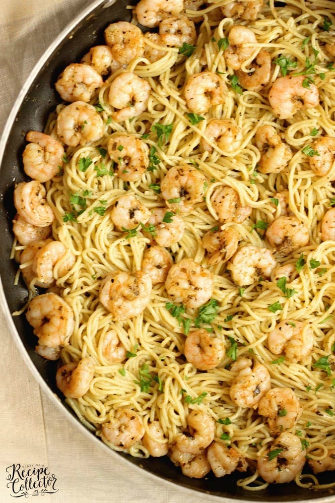 Easy 15 Minute Basil Pesto Shrimp Pasta - A quick and easy shrimp dinner recipe idea!