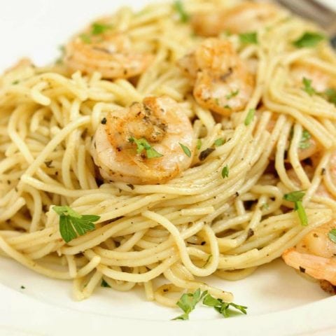Easy 15 Minute Basil Pesto Shrimp Pasta - A quick and easy shrimp dinner recipe idea!