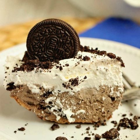 Chocolate Oreo Ice Cream Pie - An easy homemade chocolate oreo ice cream recipe turned into a yummy easy treat! 