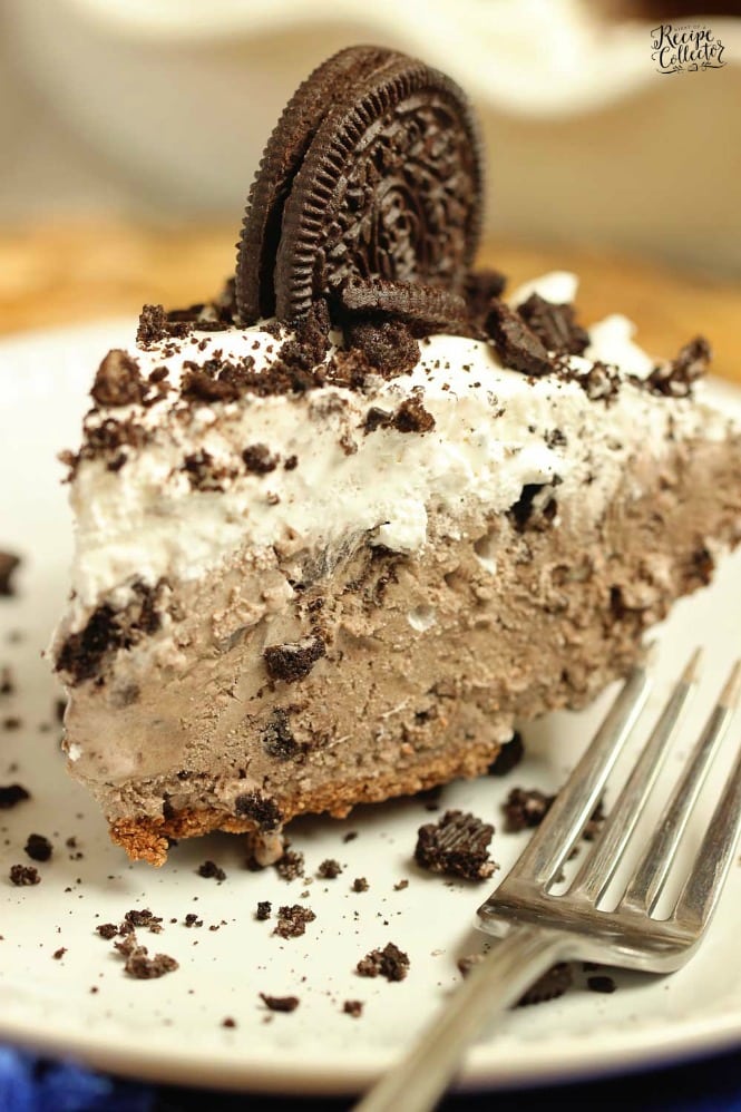 Chocolate Oreo Ice Cream Pie - An easy homemade chocolate oreo ice cream recipe turned into a yummy easy treat! 