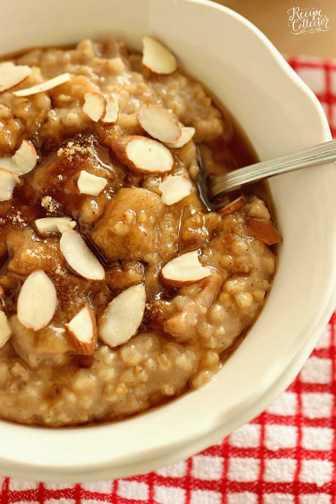 Overnight Slow Cooker Apple Cinnamon Oatmeal - A creamy easy make-ahead breakfast oatmeal recipe.