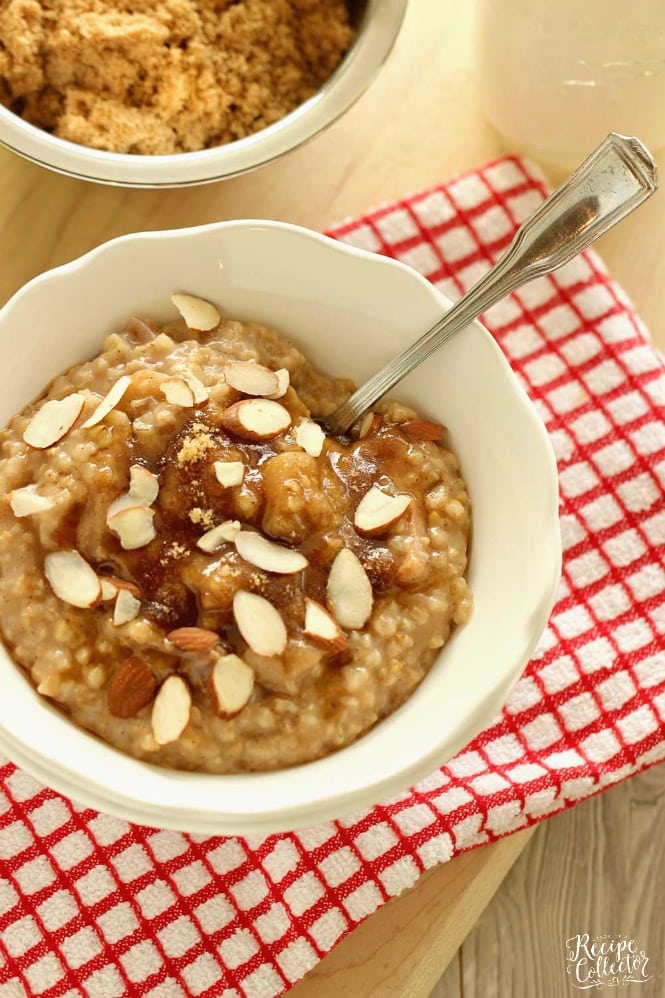 Overnight Slow Cooker Apple Cinnamon Oatmeal - A creamy easy make-ahead breakfast oatmeal recipe.