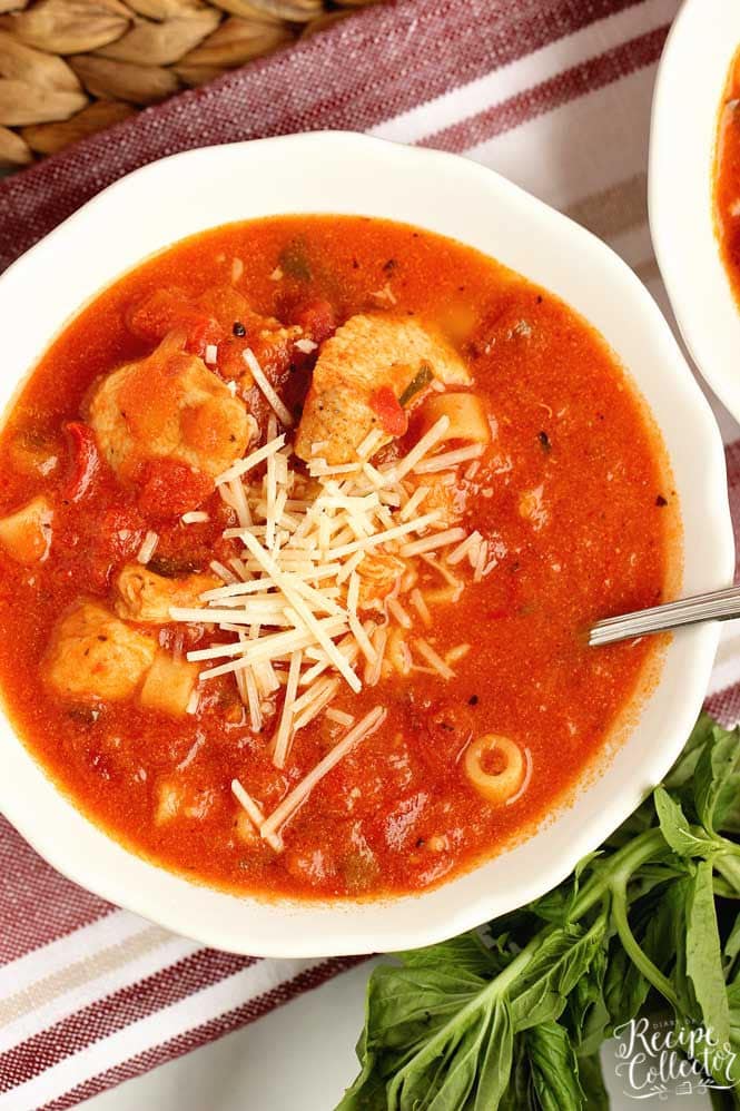 Easy Tomato Basil Chicken Soup - An easy 30 minute comforting soup recipe full of creamy tomato basil flavor and low in calories.