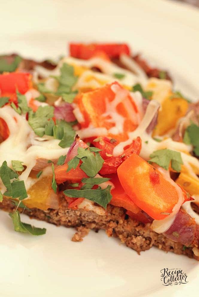  Skinny Meatza Pizza - Low-carb and low-calorie recipe idea great for a quick dinner or make-ahead lunches!