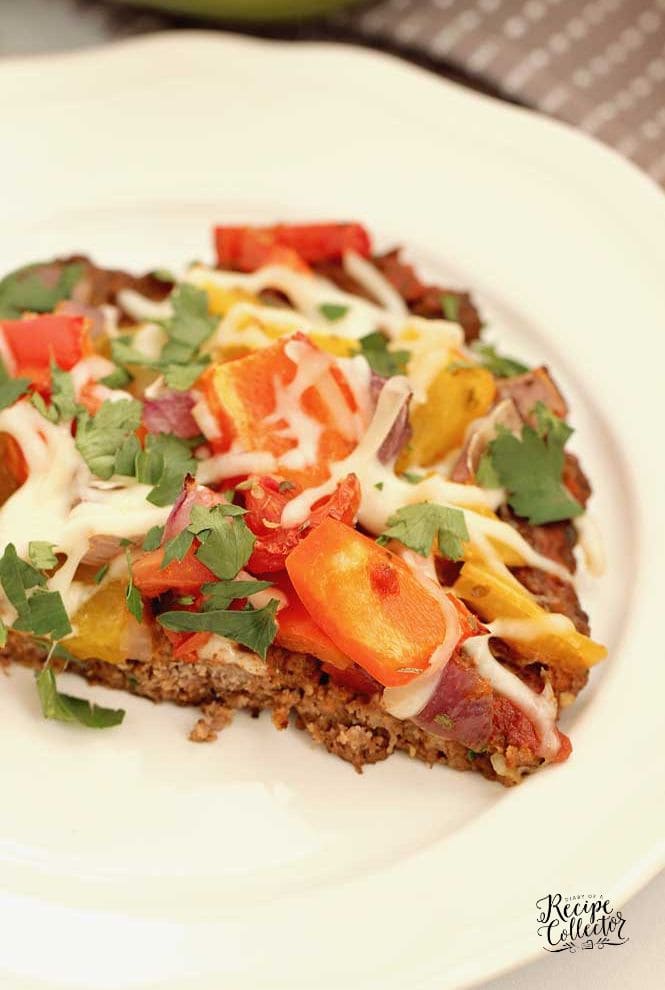  Skinny Meatza Pizza - Low-carb and low-calorie recipe idea great for a quick dinner or make-ahead lunches!