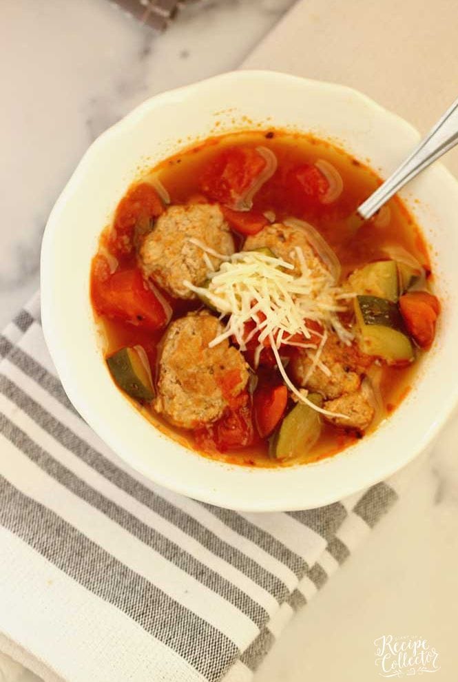 This Skinny Turkey Meatball Soup is an easy and quick low-calorie and high protein dinner or lunch idea! 