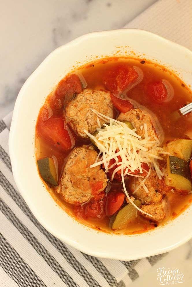 This Skinny Turkey Meatball Soup is an easy and quick low-calorie and high protein dinner or lunch idea! 