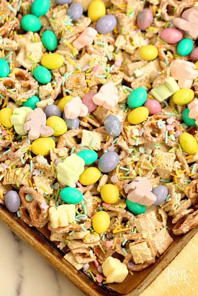 Easter Bunny Bait - This sweet and salty snack mix is super delicious and only takes a few minutes to make! It's perfect for Easter treats, parties, and gatherings.