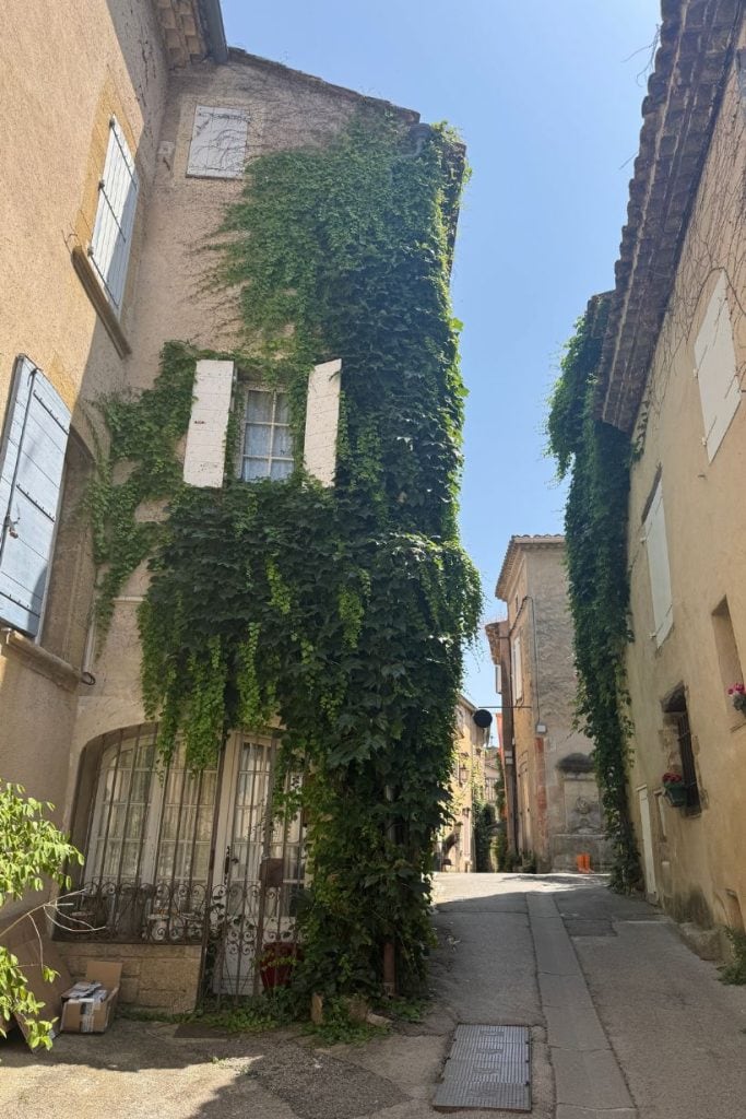 Here is how we spent 6 gorgeous days in the south of france where we toured many Villages, ate the wonderful foods of provence, and enjoyed the beautiful mediterranean on the french riviera!